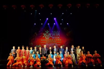 河南文化艺术团赴俄罗斯等三国演出载誉归来